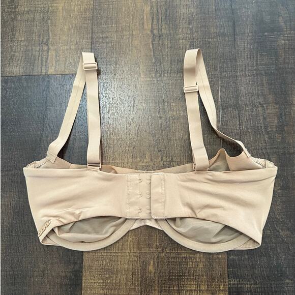 Skims No Show Unlined Balconette Bra Nude Beige Size 32DD - Picture 3 of 8